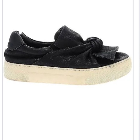 J/Slides black with bow size 6 women’s shoe - Picture 2 of 6